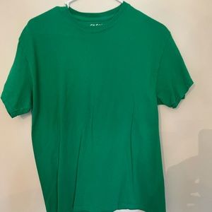 Green T-Shirt, Size M, Men’s, Gildan Brand, 100% Cotton